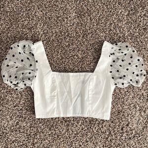 Puff sleeve crop top